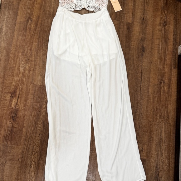 Blashe White Lace Cut-Out Jumpsuit – Size Small – NWT - Picture 2 of 7